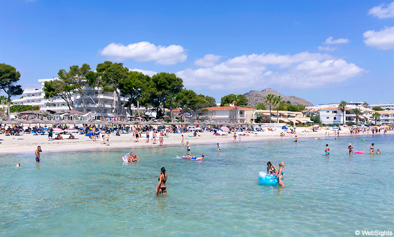 Playa de Muro ferieby på Mallorca