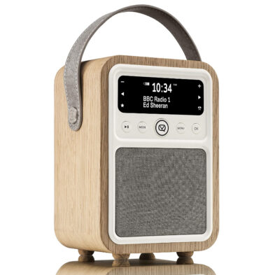 VQ Monty Retro FM/DAB+ radio med Bluetooth i eg