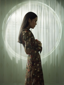 Erwin Olaf, Shanghai, Huai Hai 116, Portrait #2, 2017 © Erwin Olaf. Courtesy Flatland Gallery