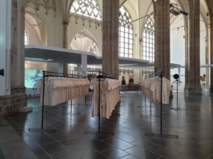 Bodies that make, bodies that consume, Fashion encounters, biënnale 2022, foto Priya Wannet