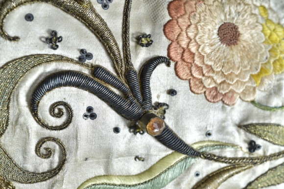 Wit bloemenkazuifel, Haarlem Maagden van den Hoeck, ca. 1662-1663.