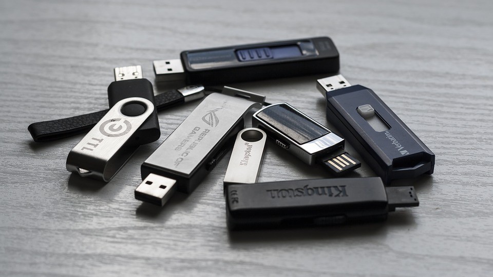 Why You Should Use Branded USB Sticks to Promote Your Business