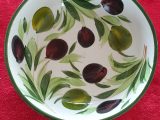 Olivenskål med påmalet oliven