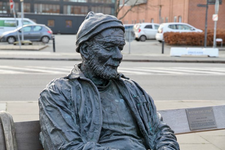 Kunst i gaden og langs havnefronten - byvandring