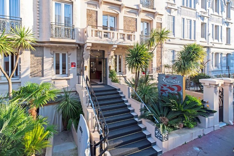 Access Cannes Hotel Renoir 01 768x512