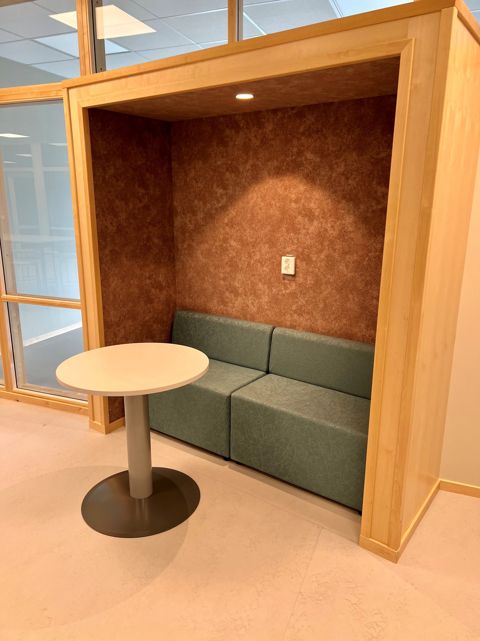 Bild som visar interiör på Kunskapsskolan i Luxora Center i Motala.