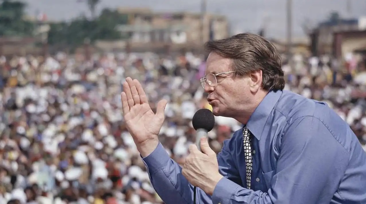 You are currently viewing REINHART BONNKE