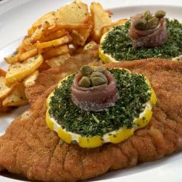 Wienerschnitzel i Airfryer Serveres med klassisk garniture