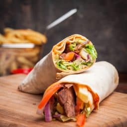 Shawarma lavet i airfryer med kylling og andet kød