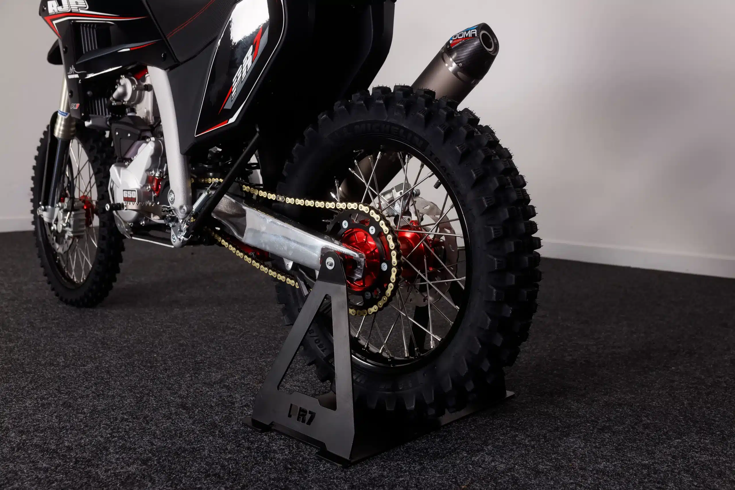PR7 Black rear wheel