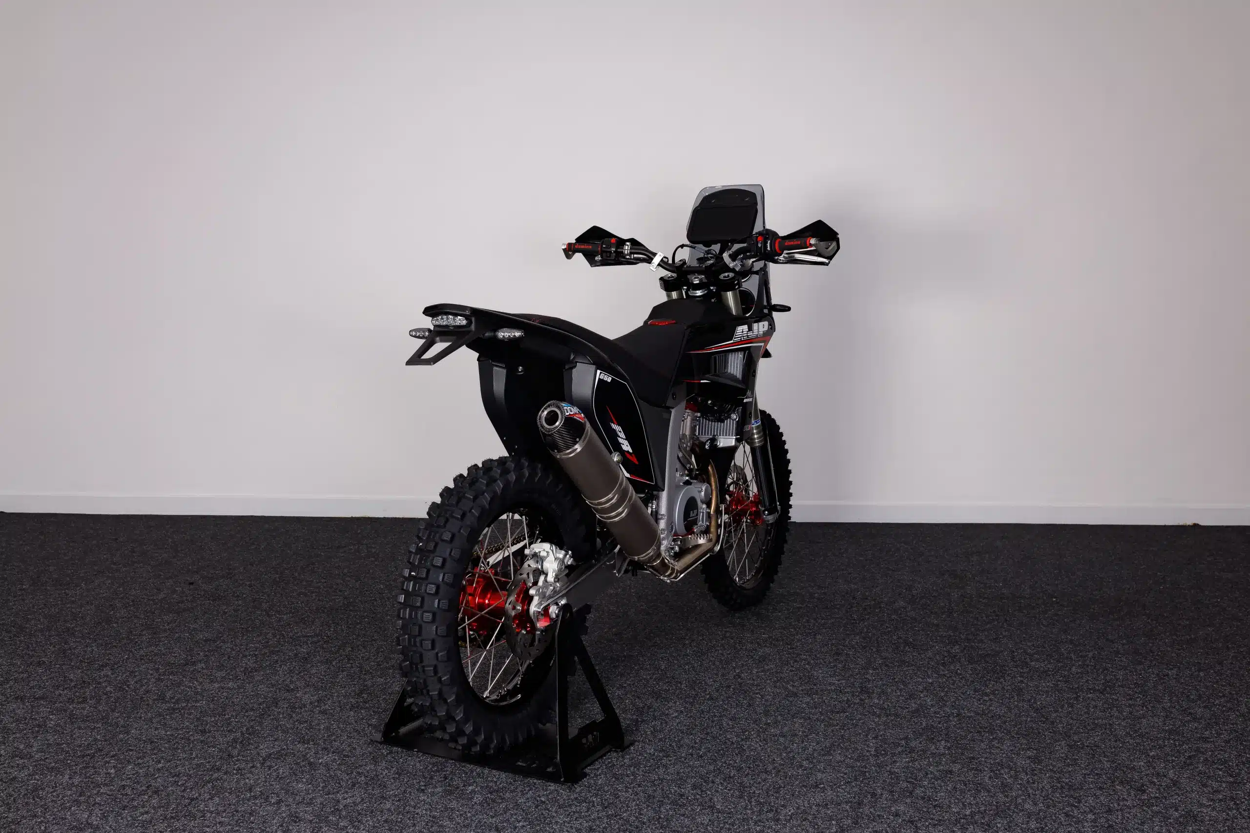 PR7 Black back sideways