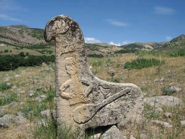 DAB devrimci Aleviler birligi Alevi bektasi kizilbas pir sultan cem cemevi dersim mezar tasi