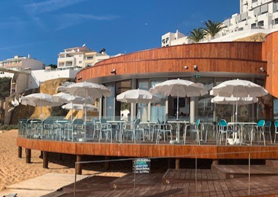 restaurant aan strand Albufeira