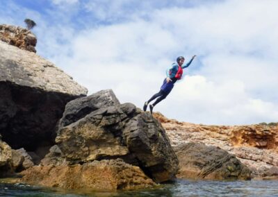 Cliff jumping Algarve