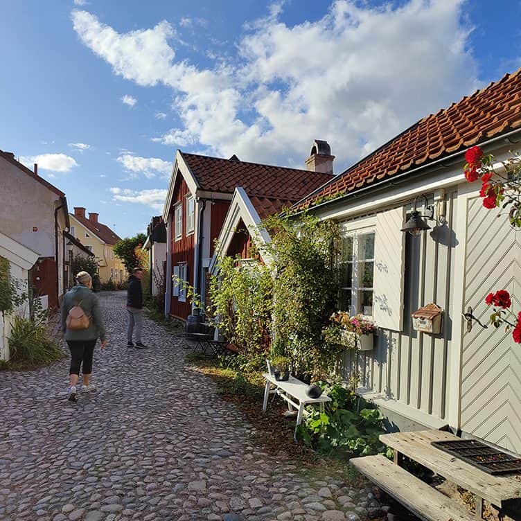 Het oude stadsgedeelte van Kalmar, Gamla Stan, heeft karakteristieke paden en gebouwen.