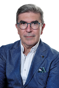 Fotografía de Miguel Ranchal Sánchez, autor de la novela "Amalia Fósil", 2024.