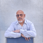 Fotografía de Paulino Santos, autor del poemario "Cuerpos olvidados, objetos con vida", 2025.