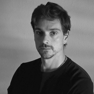 Fotografía de Adrià Nierga, autor de la novela "El derrotero del silencio", 2026.