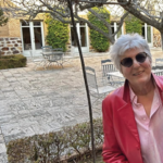 Fotografía de Montserrat Rayo Olmo, autora del libro "Mencía de Salcedo", 2026.