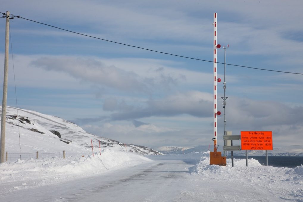 Kolonnekjøring i Finnmark er ikke sjelden, her er tidene oppgitt fra Repvåg mot Nordkapp.