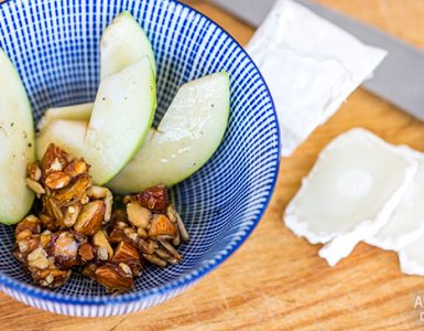 Äppelsallad med honungscrunch