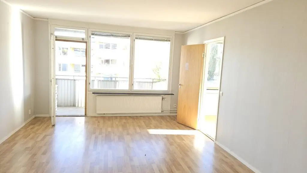 Vardagsrum i ledig lägenhet med 3 Rok i centrala Sollefteå