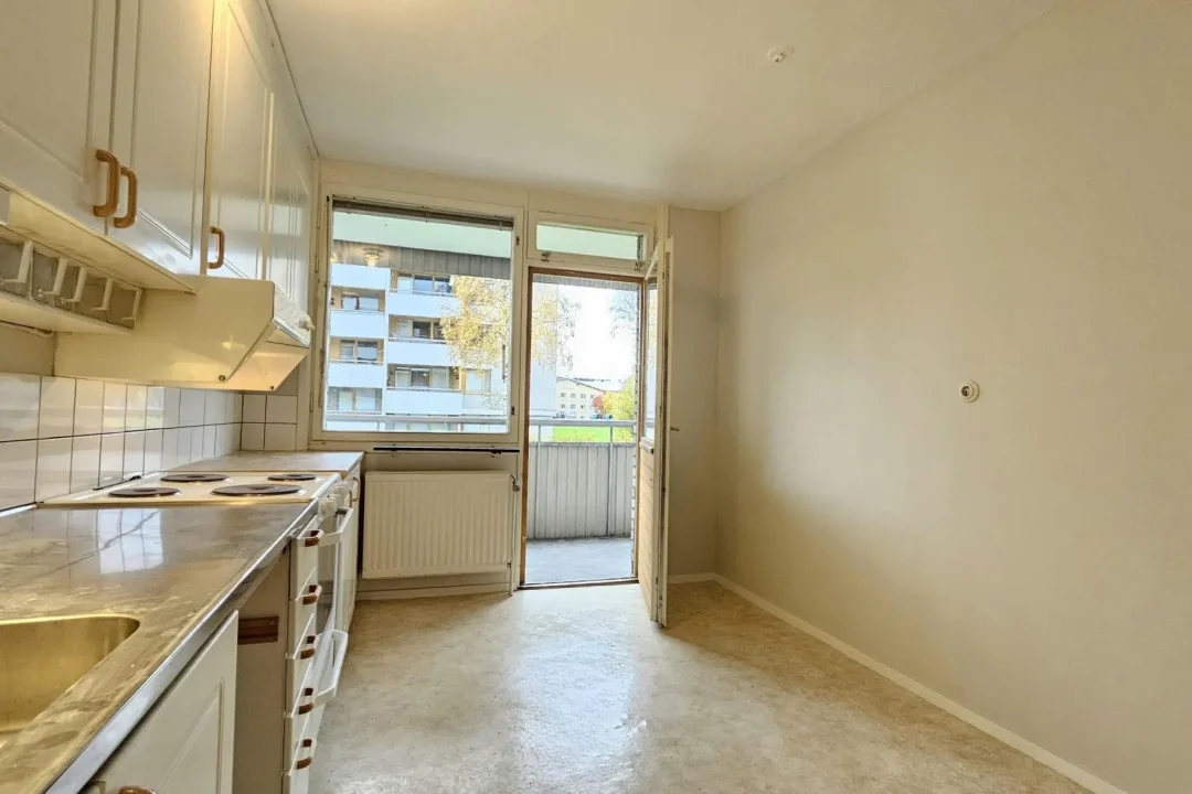 2C. D21A #0801, 2 Rok, kök