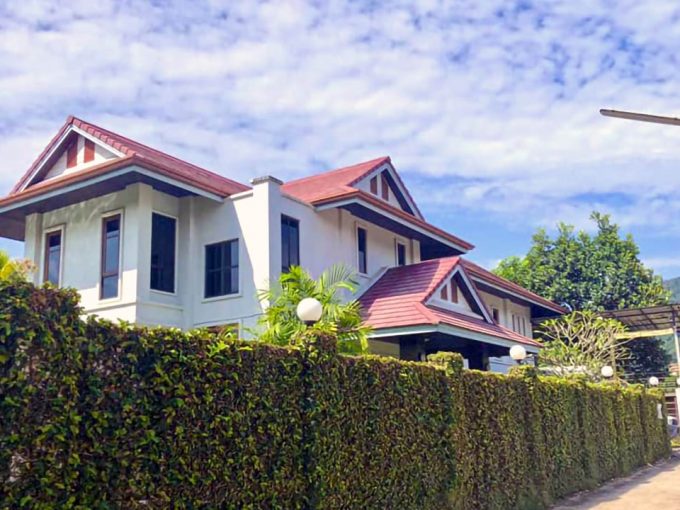 4-Bedroom Pool Villa Oasis in Chalong, Phuket for Rent