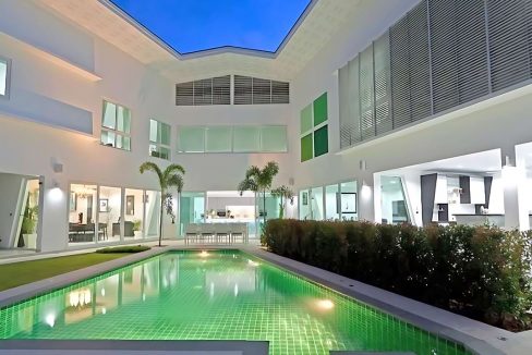 Stunning 5-Bedroom Modern Pool Villa for Sale in Rawai, Phuket – Luxury Living Awaits!