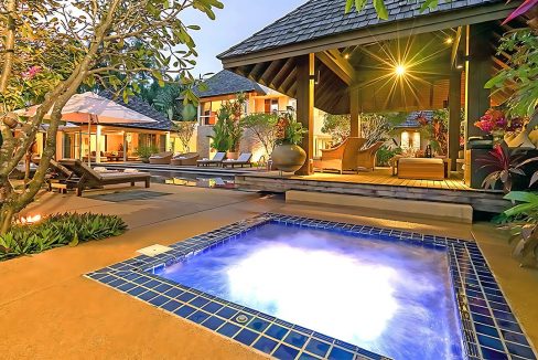 06-5-bedroom-villa-with-private-pool-and-tropical-gardens-in-layan-for-rent-v0066r