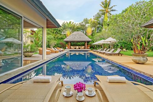 23-5-bedroom-villa-with-private-pool-and-tropical-gardens-in-layan-for-rent-v0066r