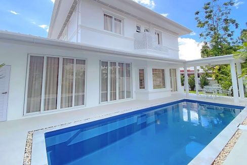 Spacious 3-Bedroom Villa with Private Pool for Sale in Land and House Park Chalong, Phuket