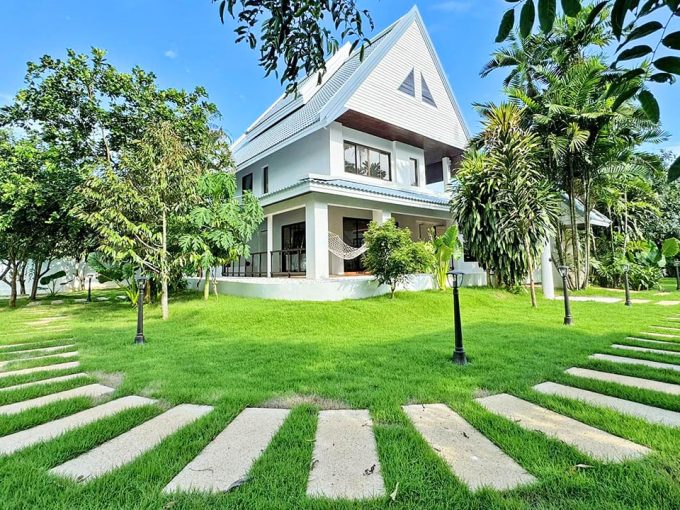 Exquisite Pool Villa with Basketball Court for Rent in Pa Khlok, Phuket