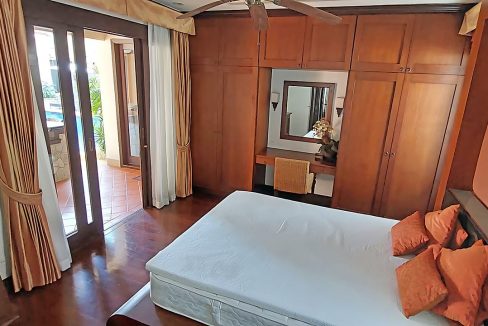 14-5-bedroom-balinese-villa-with-private-pool-in-sai-taan-for-sale-v0126