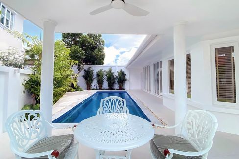 15-3-bedroom-villa-with-private-pool-for-sale-in-land-and-house-park-chalong-v0123