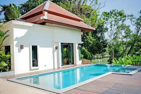 04-luxurious-lakefront-pool-villa-for-sale-in-baan-bua-nai-harn-phuket-v0198