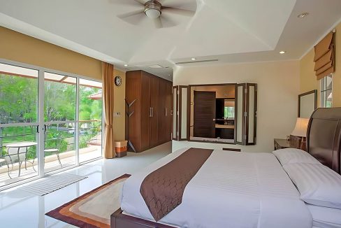 17-spacious-6-bedroom-pool-villa-for-rent-in-ko-kaeo-phuket-v0189r