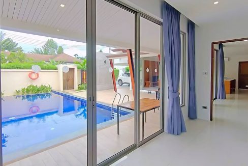 09-stunning-pool-villa-for-sale-in-rawai-phuket-v0205