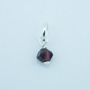 Birthstone Januar: Granat vedhæng i sølv.