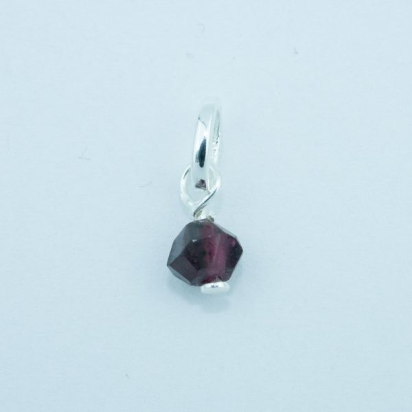 Birthstone Januar: Granat vedhæng i sølv.