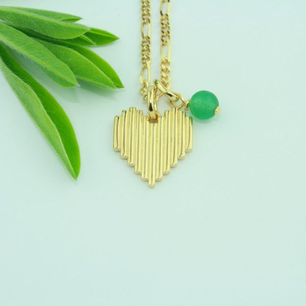 Birthstone for maj er smaragd. Her kombineret med Heart Rock halskæde.