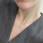 Female Halskæde i forgyldt sølv