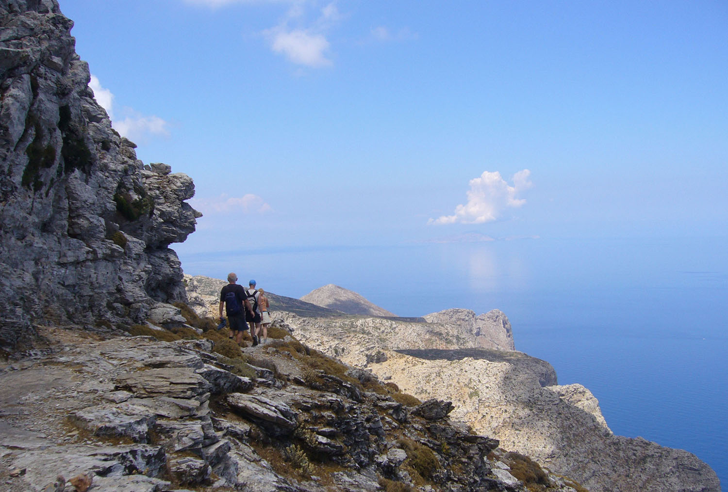 Walking path to Stavros