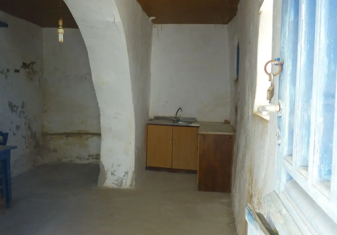 Charmy house in Tholaria