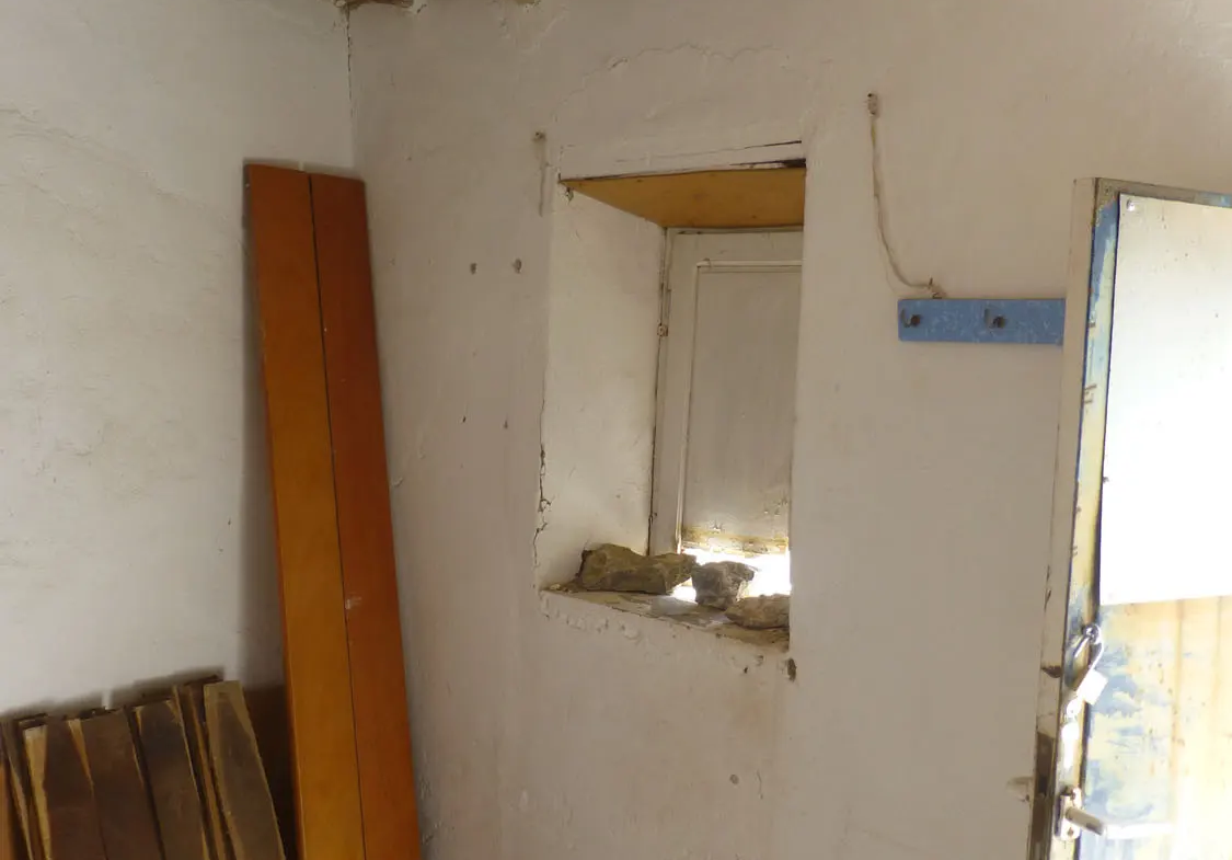 Charmy house in Tholaria