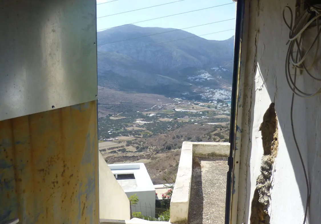 Charmy house in Tholaria