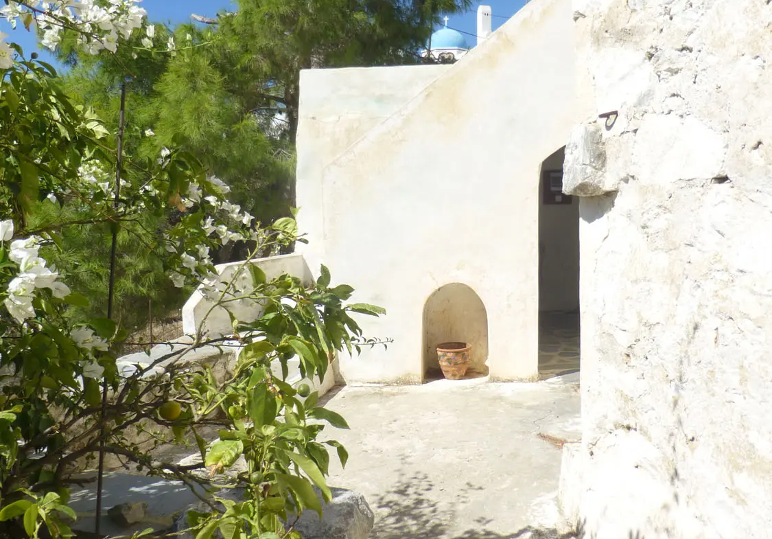 Charmy house in Tholaria