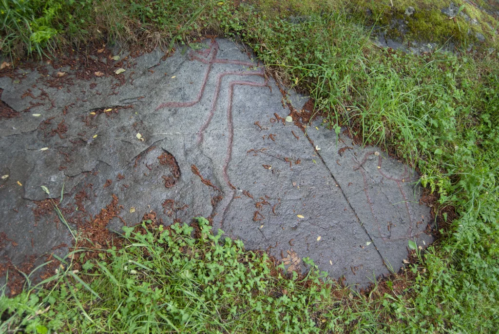 Photograph of petroglyphs at Evenhus.