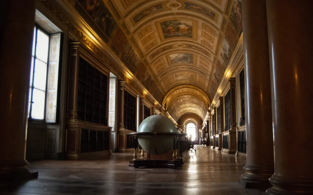 Photograph of The Gallery of Diana at the Palace of Fontainebleau.