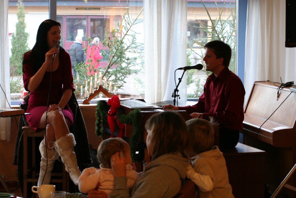 Organ Vocal Duo at Håga Julmarknad on December 16-17th. 2006